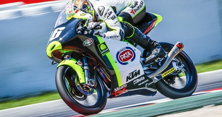 CEV Barcellona, il “ruggito” di Nicolò Bulega in Moto3. Dalla Porta e Valtulini protagonisti sfortunati. Luca Marini super in Moto2