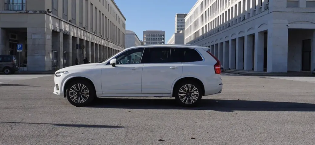 Volvo XC90 D5 2020: prova su strada