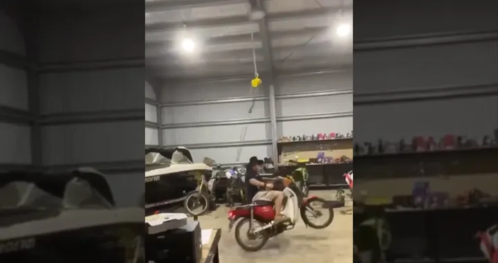 Altalena in scooter: l'accrocco semplice per un gran divertimento (VIDEO)