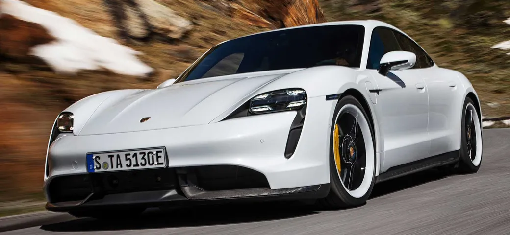 Porsche: a breve autonomia da 1.300 km per le sue auto elettriche