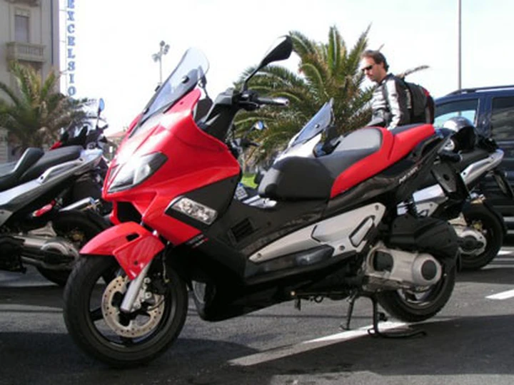 Gilera rinnova il suo NEXUS