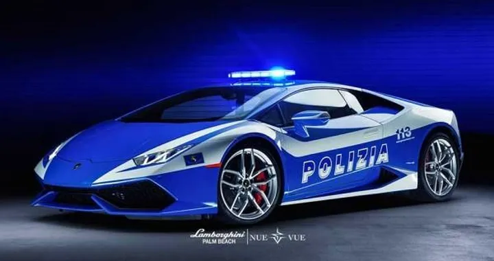 Lamborghini Palm Beach veste una Huracan con la livrea della Polizia