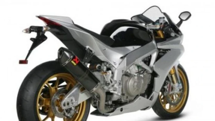 Scarico Akrapovic per Aprilia RSV4