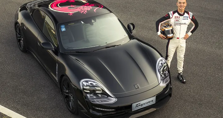 Porsche Taycan, il debutto a Shanghai della GT elettrica