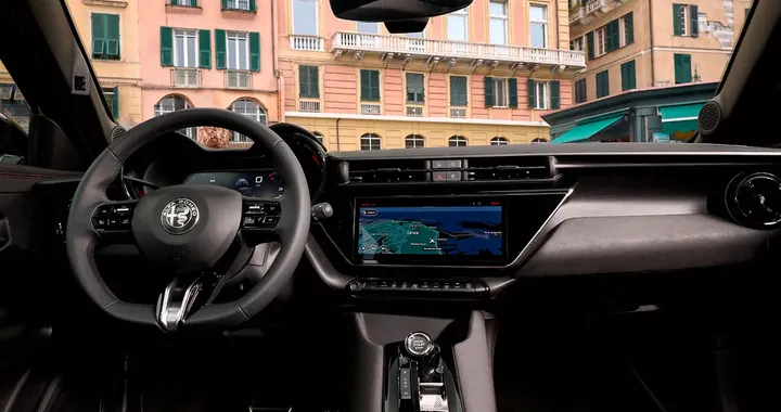 Alfa Romeo Junior, arriva la modifica che molti aspettavano: ora l'interno è premium