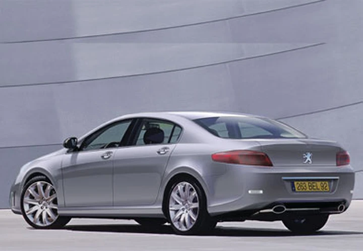 Peugeot: 608/708 in stile CLS