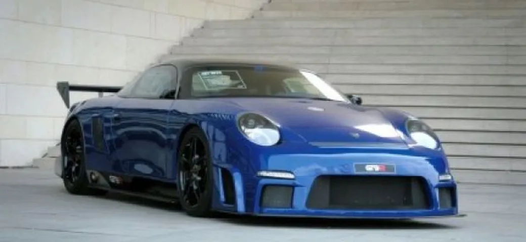 9ff GT9-R: con 1120 Cv tocca i 414 km/h