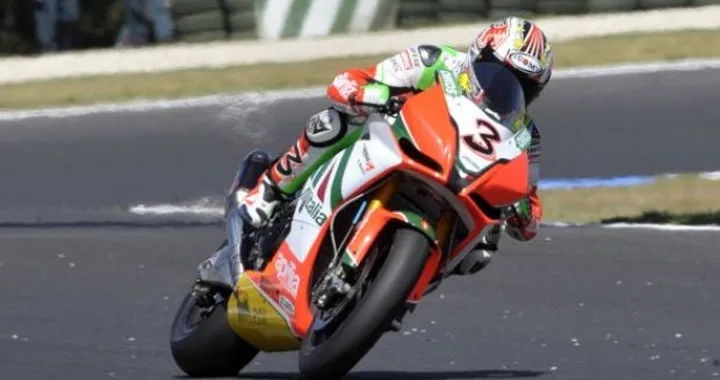 WSBK: gara1 a Portimao, prima vittoria per un infallibile Max Biaggi