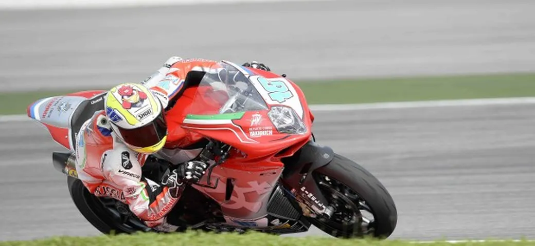 Supersport, Malesia: la MV Agusta di Cluzer in testa nelle libere di Sepang