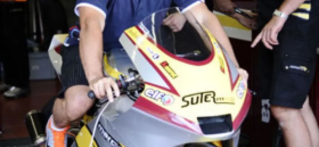 MotoGP in pista al Mugello per i test ufficiali. Stoner batte il record della pista