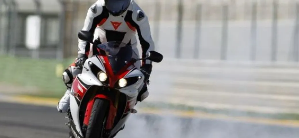 Yamaha YZF-R1 2012: Il Test di Motoblog