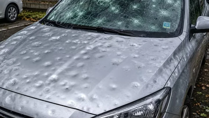 Come proteggere l'auto dalla grandine, 7 soluzioni davvero efficaci