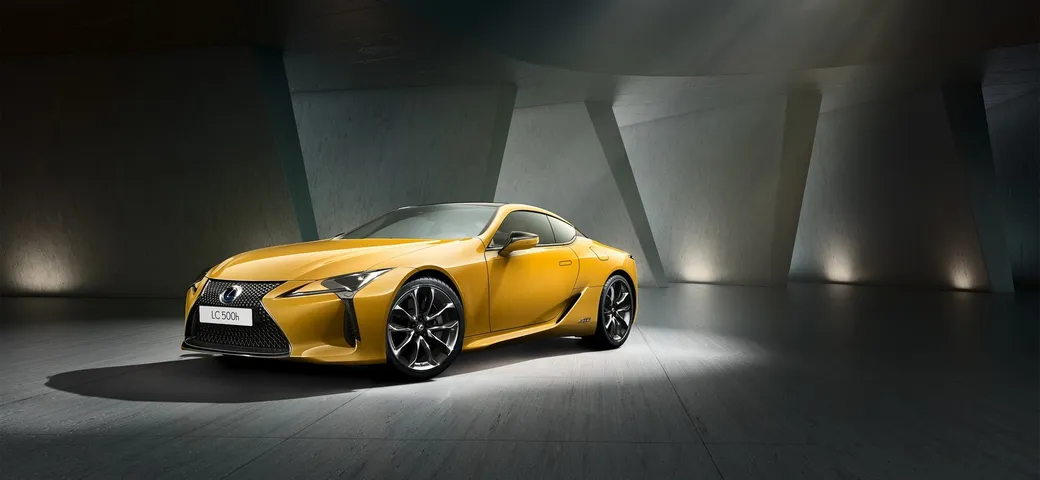Lexus LC: la versione speciale Yellow Edition al Salone di Parigi