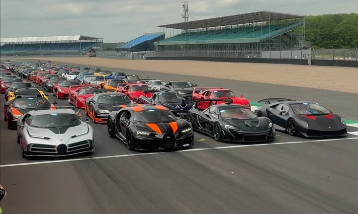 Auto sportive incredibili in un evento off-limits a Silverstone | Video