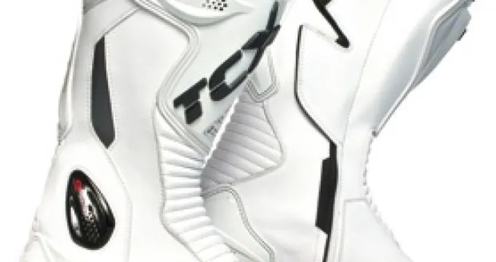 Novità TCX 2010: S-Zero stivale racing con propensione turistica