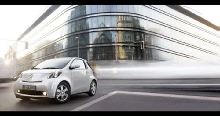 "Carissima" Toyota iQ: ecco i prezzi
