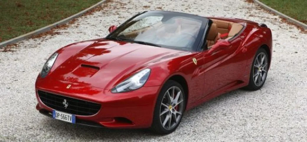 Ferrari California: nuove foto ufficiali - Salone di Parigi 2010