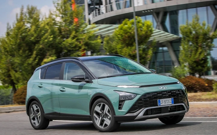 Hyundai Bayon: prima prova, prezzi, motori, allestimenti