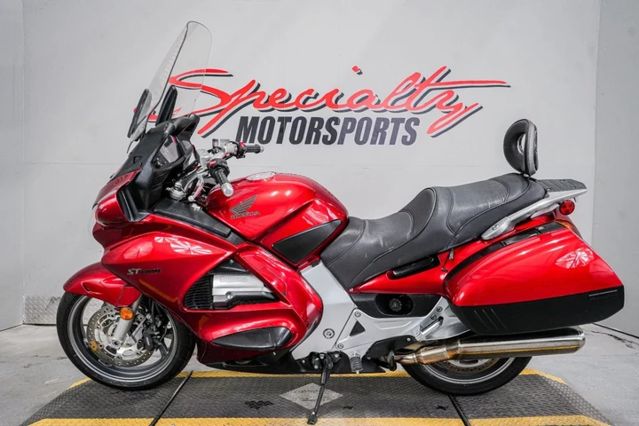 Honda ST1300: la leggenda delle sport touring