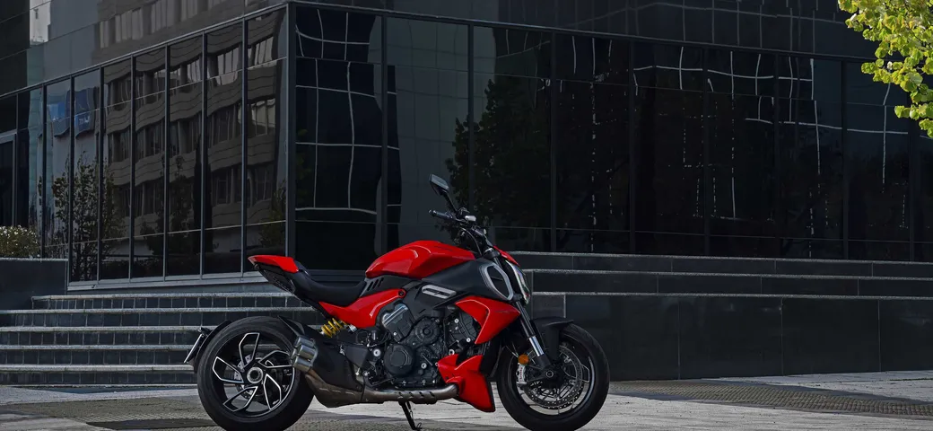 Ducati Diavel V4 2023: caratteristiche e prezzo