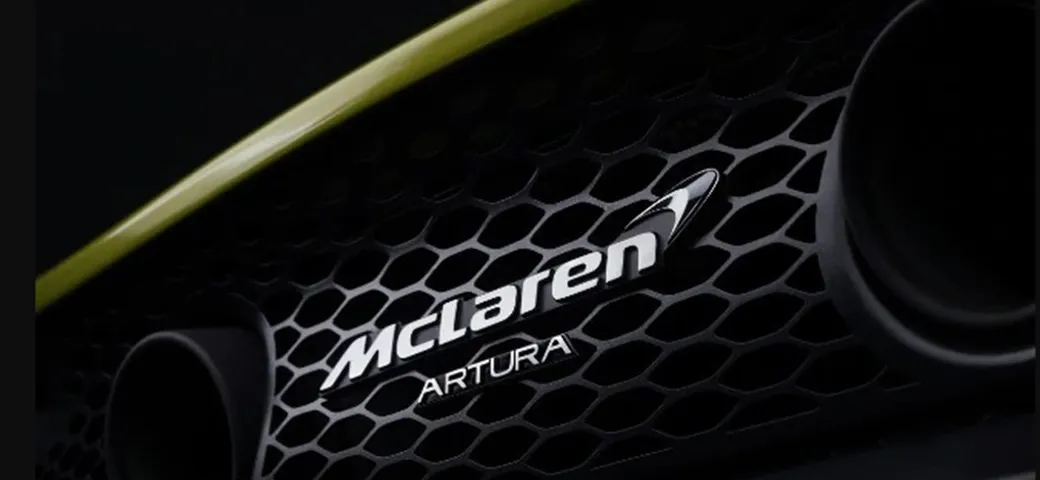 McLaren Artura: il primo teaser della supercar ibrida