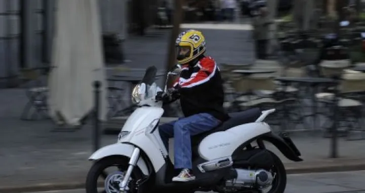 Test Aprilia Scarabeo 300S, la cilindrata che mancava