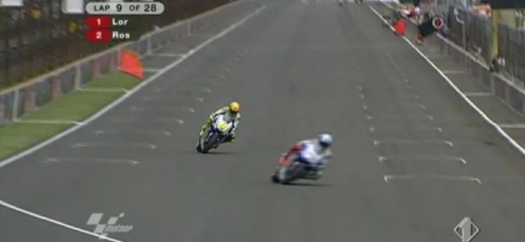 Foto del giorno: la caduta di Rossi ad Indianapolis frame by frame