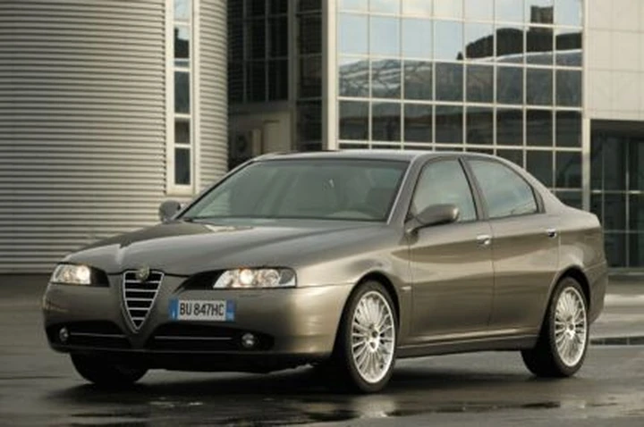Alfa Romeo 166: in cina con Guangzhou e styling Bertone