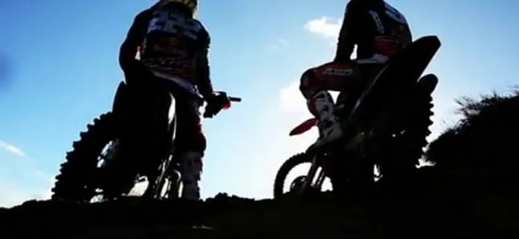 KTM presenta i Team ufficiali Motocross MX1-MX2 2013 /video