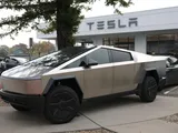 Tesla Cybertruck, bloccate le consegne: troppi problemi strutturali
