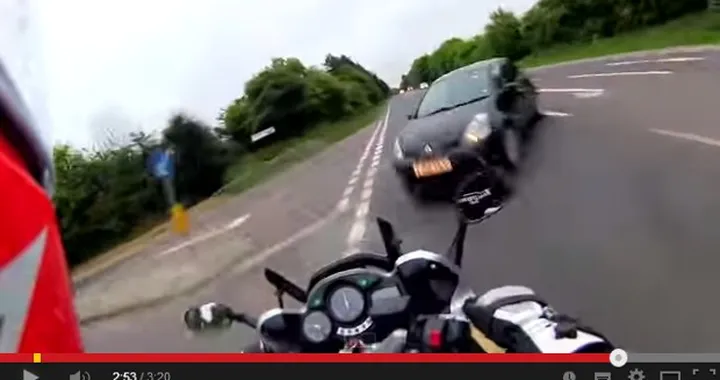 Muore a 160 km/h in moto, la famiglia pubblica il filmato [Video]