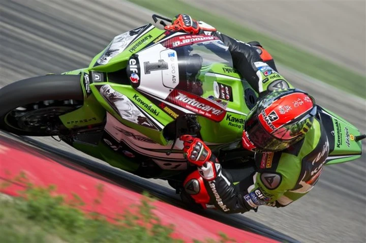 SBK Aragon 2014:  Sykes vince anche Gara-2 su Baz e Melandri