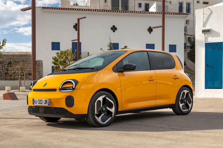 Nuova Renault Twingo, tanta tecnologia a partire da 19.500 euro