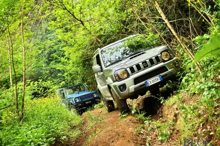 Suzuki Jimny: la Storia e il Video confronto con la Suzuki Samurai