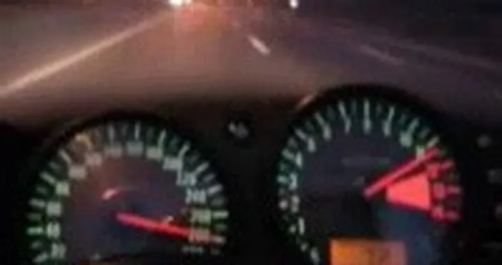A 300 Km/h nella notte