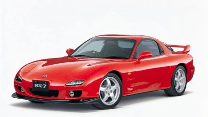 Mazda: il capo designer al lavoro sulla nuova RX-7
