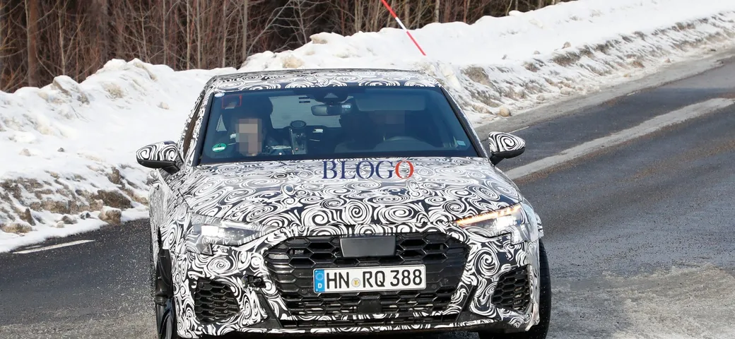 Audi RS3 e RS3 Sedan: le foto spia