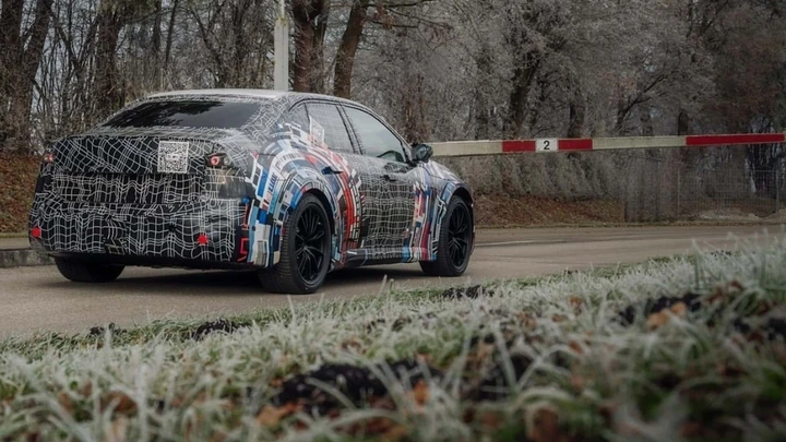 BMW M3 elettrica test su strada