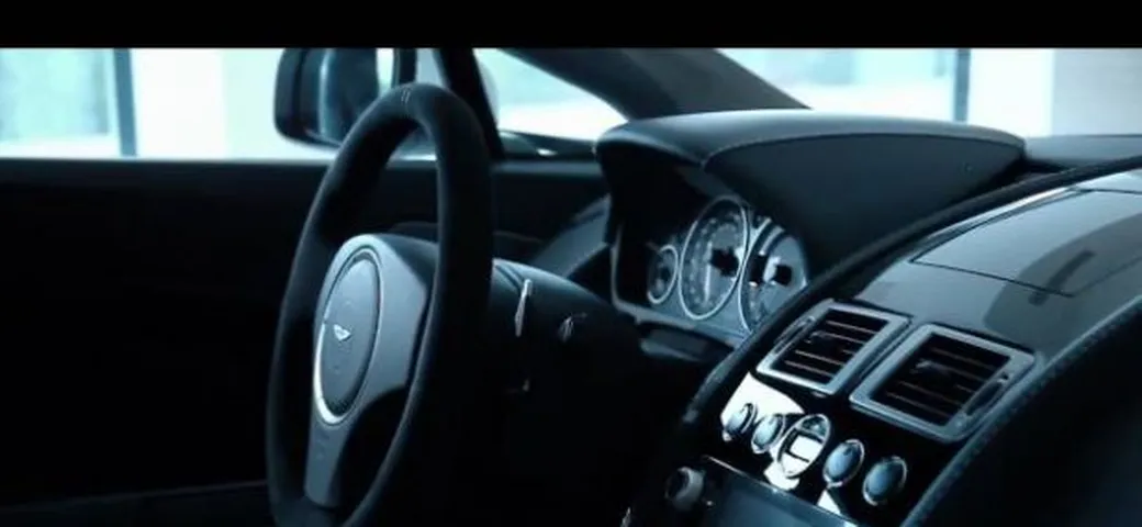 Aston Martin V8 Vantage N420 Coupè: video ufficiale