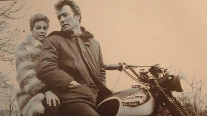 MotoCult: una Triumph per l'ispettore Eastwood