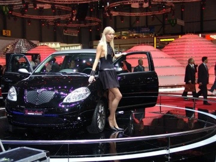 Ginevra: Lancia Ypsilon Sport Momo Design
