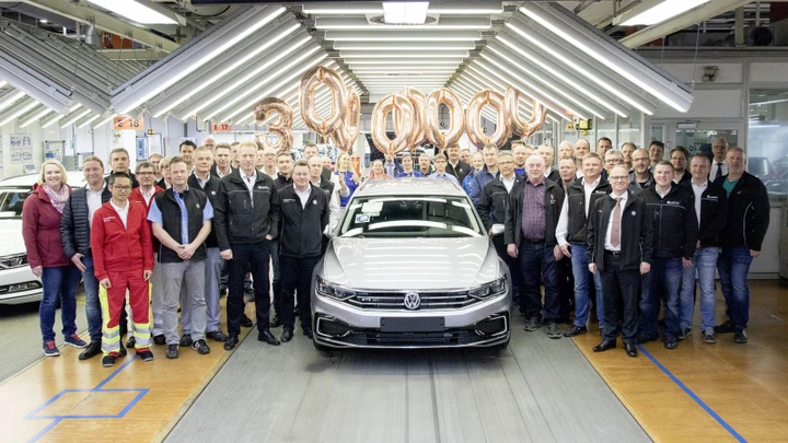 Volkswagen Passat: prodotti 30 milioni di esemplari