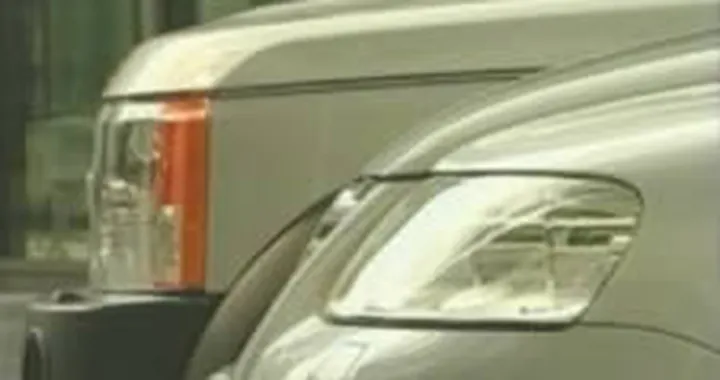 Video - Discovery e Touareg a confronto