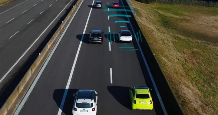 Svizzera vara l'era della guida autonoma: come cambia la mobilità