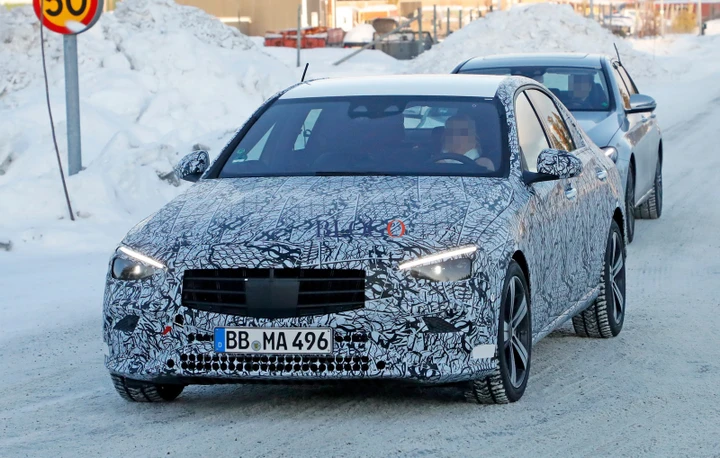 Mercedes-Benz Classe C: le foto spia