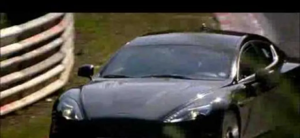 Nuovo video ufficiale della Aston Martin Rapide
