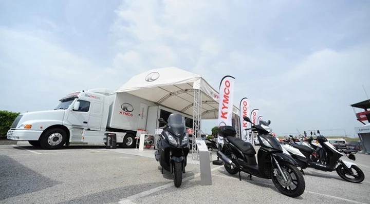WSBK: Kymco Agility 50 R16 4T per muoversi nel Paddock