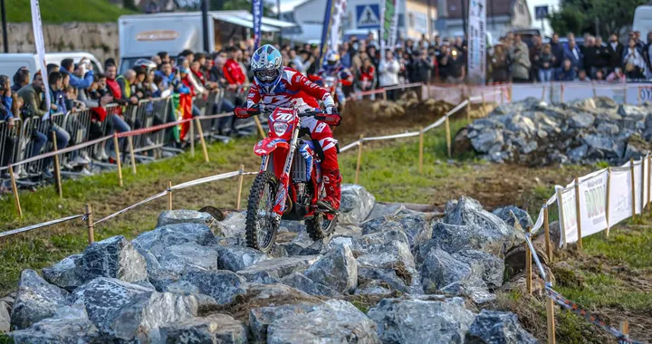 Eleveit X-Legend: lo stivale accompagna Steve Holcombe verso il successo nell’enduro [VIDEO]