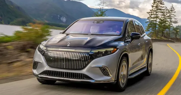 Mercedes, maxi sconti: fino a 50.000 dollari per la Maybach EQS