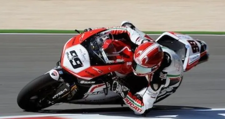 WSBK: Luca Scassa  (in macchina) verso Assen. "Un GP tanto difficile quanto importante"